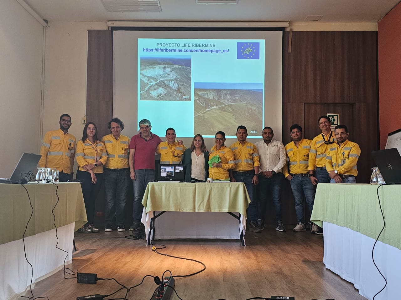 TRANSFERÊNCIA E FORMAÇÃO: Curso de formação na maior mina de carvão da América do Sul (La Guajira, Colômbia).